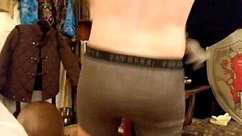 Amateur twerking with a mature twist
