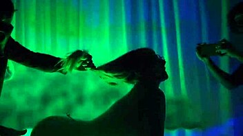 Big ass and natural tits in amateur sex video