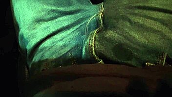 Someone pees in the car while outdoors publicly