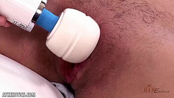 brunette babe nataly lopez masturbates so wet 😍