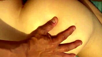 Sexy amateur gets her ass stretched and filled with cum