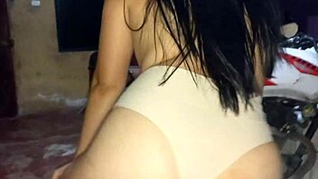 why so late linda? let's get that sexy girl home for public fun