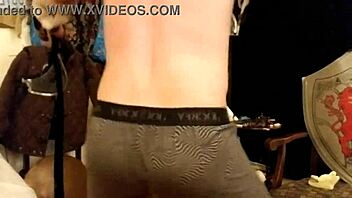 Amateur twerking with a mature twist