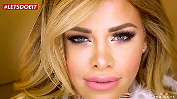 Jessa Rhodes Sucks Monster Cock and Gets Doggystyle Fucked