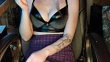 damn, i handed that whore a smoke