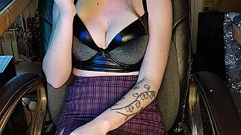 Smoking hot Asian girl gets naked and smokes