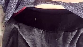 gaste85 peeing in the bedroom