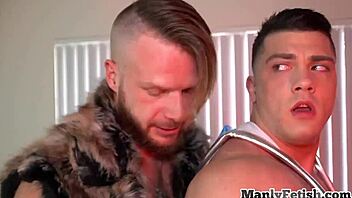 Bareback anal sex with a muscular crossdresser in pantyhose