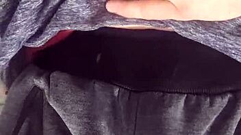 gaste85 peeing in the bedroom