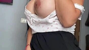 want to see this latina milf masturbate her pussy?