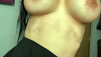 want to see this latina milf masturbate her pussy?