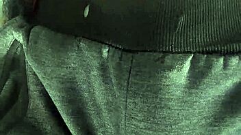 gaste85 peeing in the bedroom