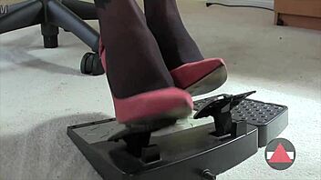 HD video of a gamer girl in red high heels