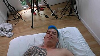 Sara Blonde learns intense porn acting in her first class with Cipriani at Quianon.