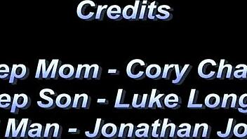 Cory Chase sebagai ibu tiri selingkuh tawarin pantat ketat rahasia gue