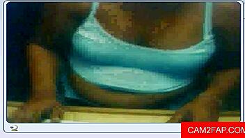 i'm givin a blowjob on webcam