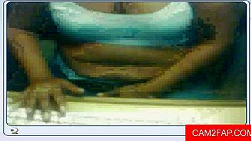 i'm givin a blowjob on webcam