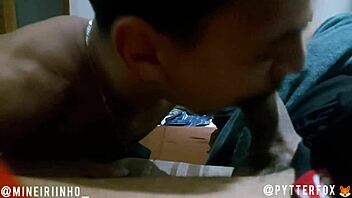 Toda foda brasileira termina com o cu do Augusto Phellipe satisfeito de muita pica