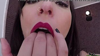 แตกเยอะมากหน้ากล้อง - Melissa Lisboa