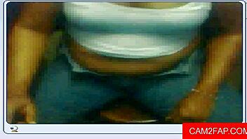 i'm givin a blowjob on webcam