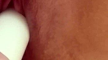 PUSSY FUCK with dildo toys and SQUIRTING action