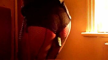 goddess audrey horn twerking her divine ass for the crowd