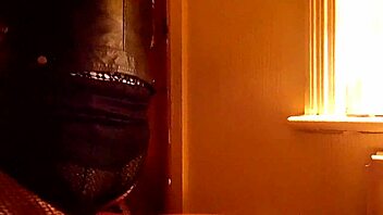 goddess audrey horn twerking her divine ass for the crowd