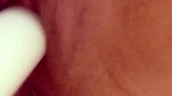 PUSSY FUCK with dildo toys and SQUIRTING action