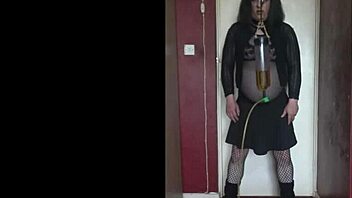 Amateur sissy crossdresser swallows piss and enjoys it