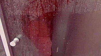 Soraya Carioca Gets Anal In Bath