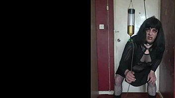 Amateur sissy crossdresser swallows piss and enjoys it