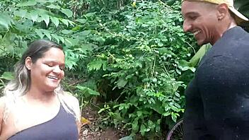 paty bumbum gives the best blowjob for just 13 reais 😍