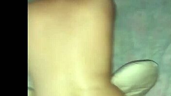 se la chupo y le meto el dedo a mi cornudo!