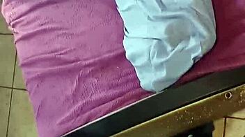 Mature Ebony: Big Ass and Tits in Real African American Sex
