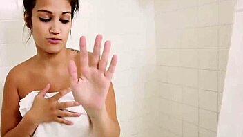 Watch this booty stepsister riding stepbrothers cock in bath