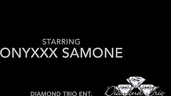 Onyxxx and Paris fucking that double dildo