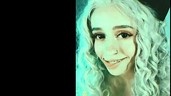 Alicebong's Lonely Teen Pussy Play at Home Feels So Intense