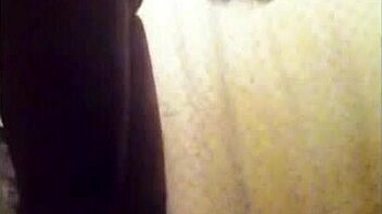 showing off her huge rich tits and that giant ass 😍 so sexy and inviting