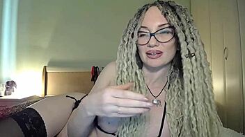 I am your fat curvy femdom givin joi and countdown