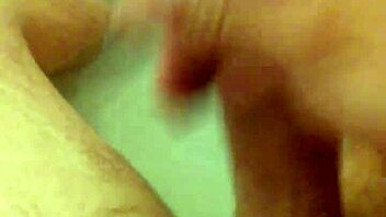 i'm jerking off in the bathtube with my bisexual partner