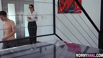 Hei, ceritain gimana guru siswi suka main anal dengan mainan!