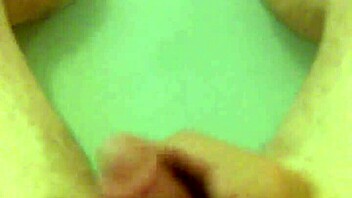 i'm jerking off in the bathtube with my bisexual partner