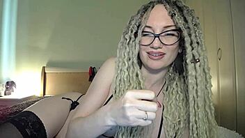I am your fat curvy femdom givin joi and countdown