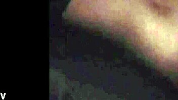Amateur white guy gets a deepthroat and cock ride in the backseat