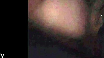 Amateur white guy gets a deepthroat and cock ride in the backseat