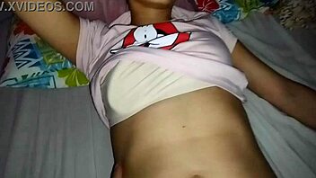 hey chica, you’re teasin’ me hard without lettin’ me touch!