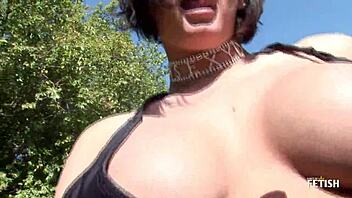 curvy big tits brunette fucked outdoor 💦