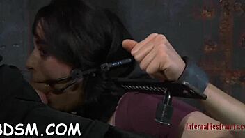 Gorgeous sweetie FINGERING herself hard