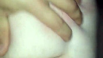 chilena culito blanco playing with vagina 😊