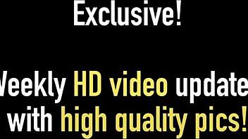 Otrogna kåta milf Maxine X sprutar hårt